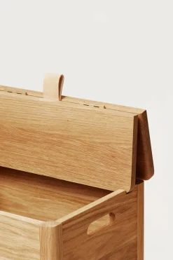 Skittentøyskurv - A Line Laundry Oljet Eik