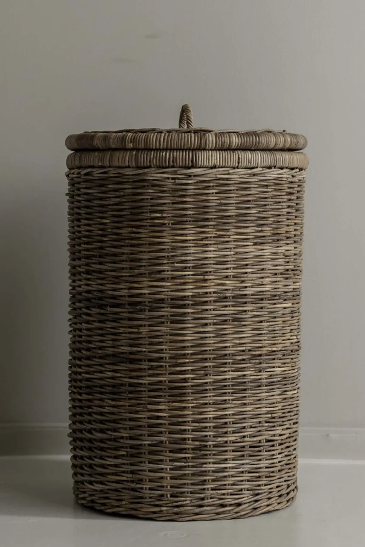 Skittentøyskurv - m/Lokk Dia39 x H59cm