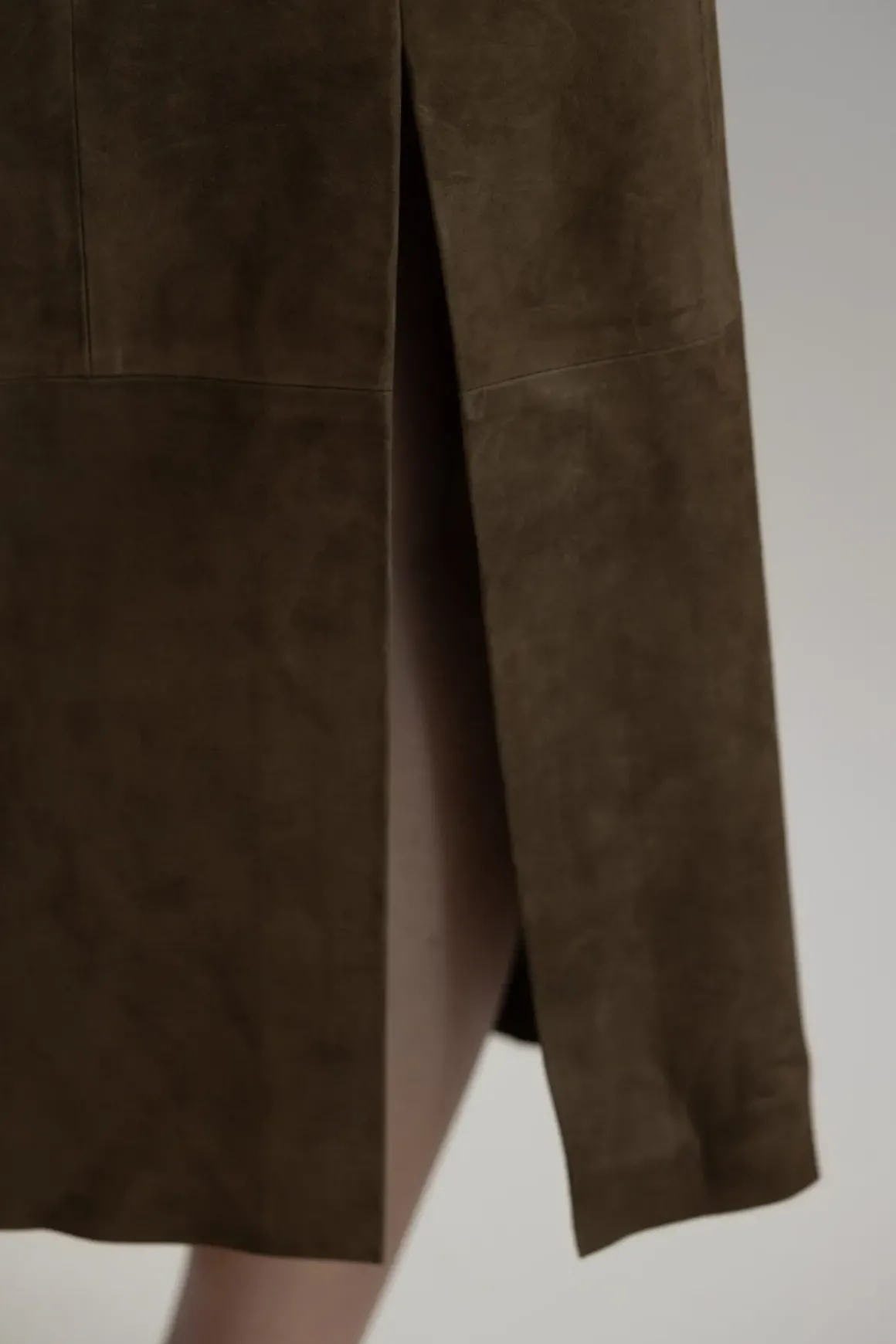 Skjørt - Mid Rise Slim Midi Suede