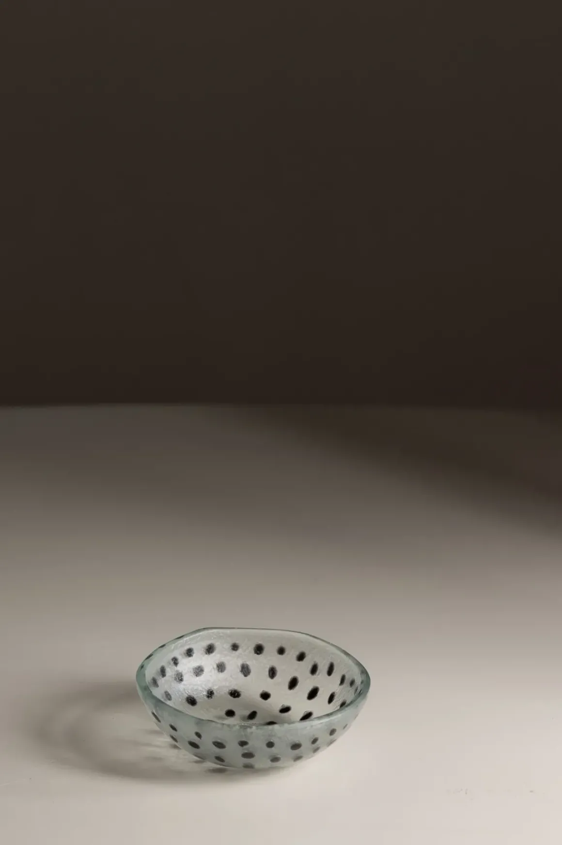 Skål - Sorte Prikker 9cm Glass