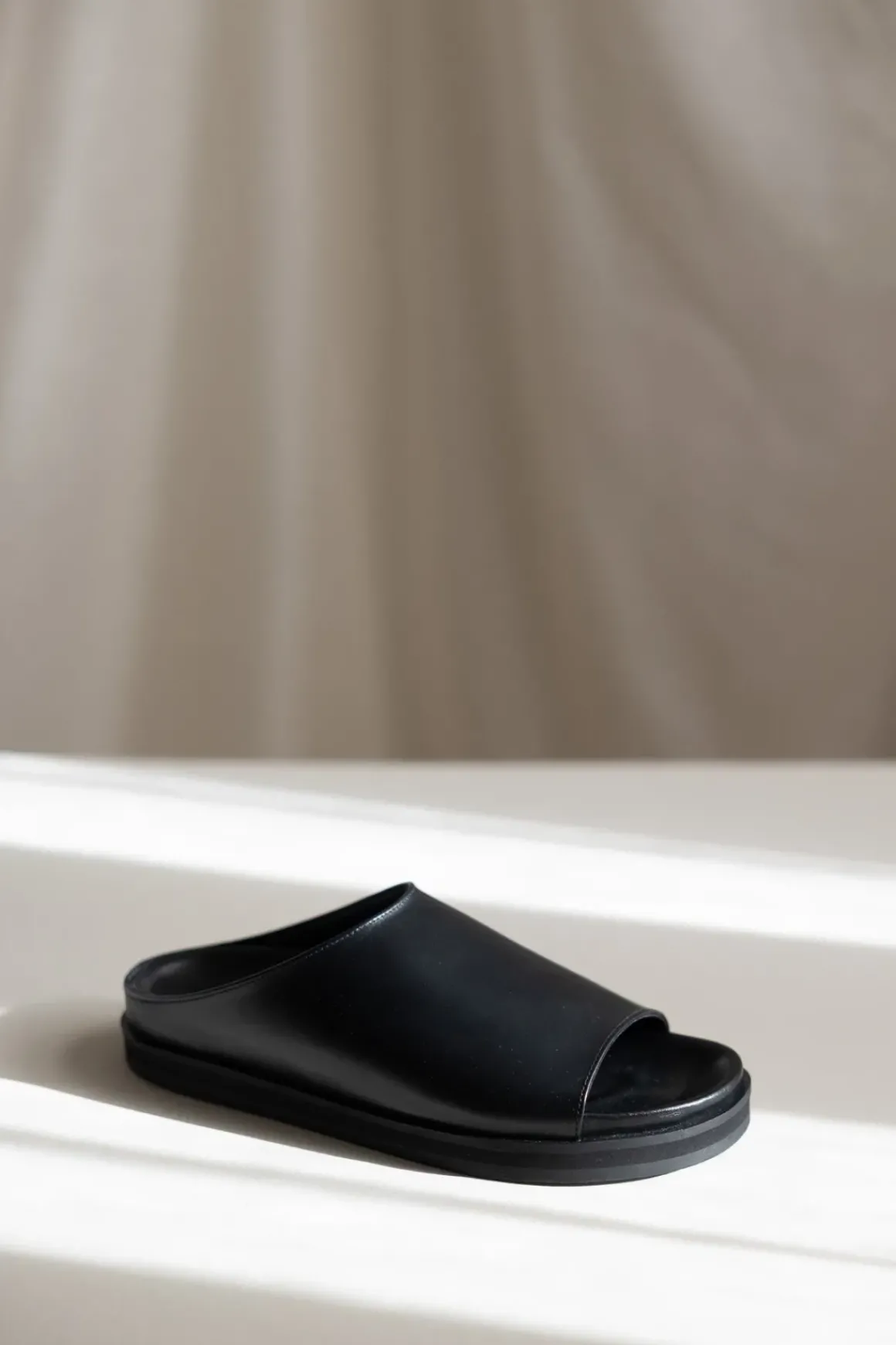 Sko - Slippers Julita Nappa Black