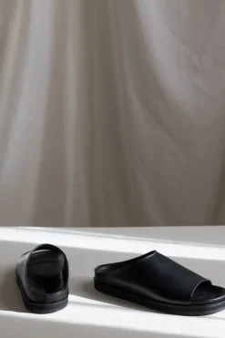 Sko - Slippers Julita Nappa Black