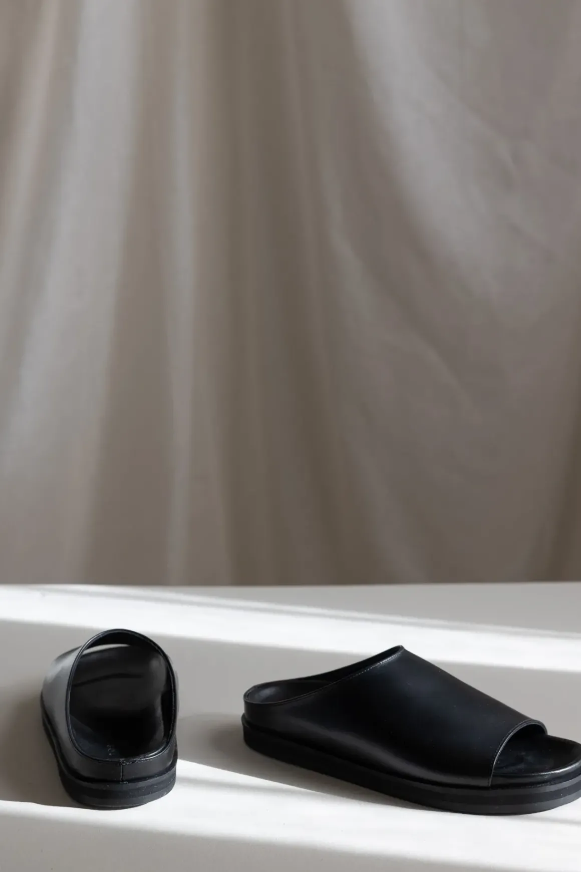 Sko - Slippers Julita Nappa Black