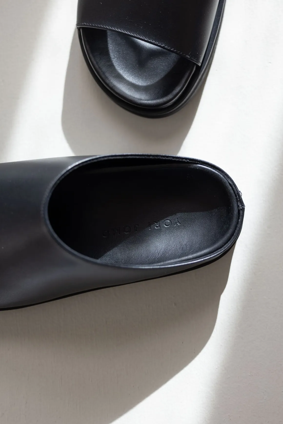 Sko - Slippers Julita Nappa Black