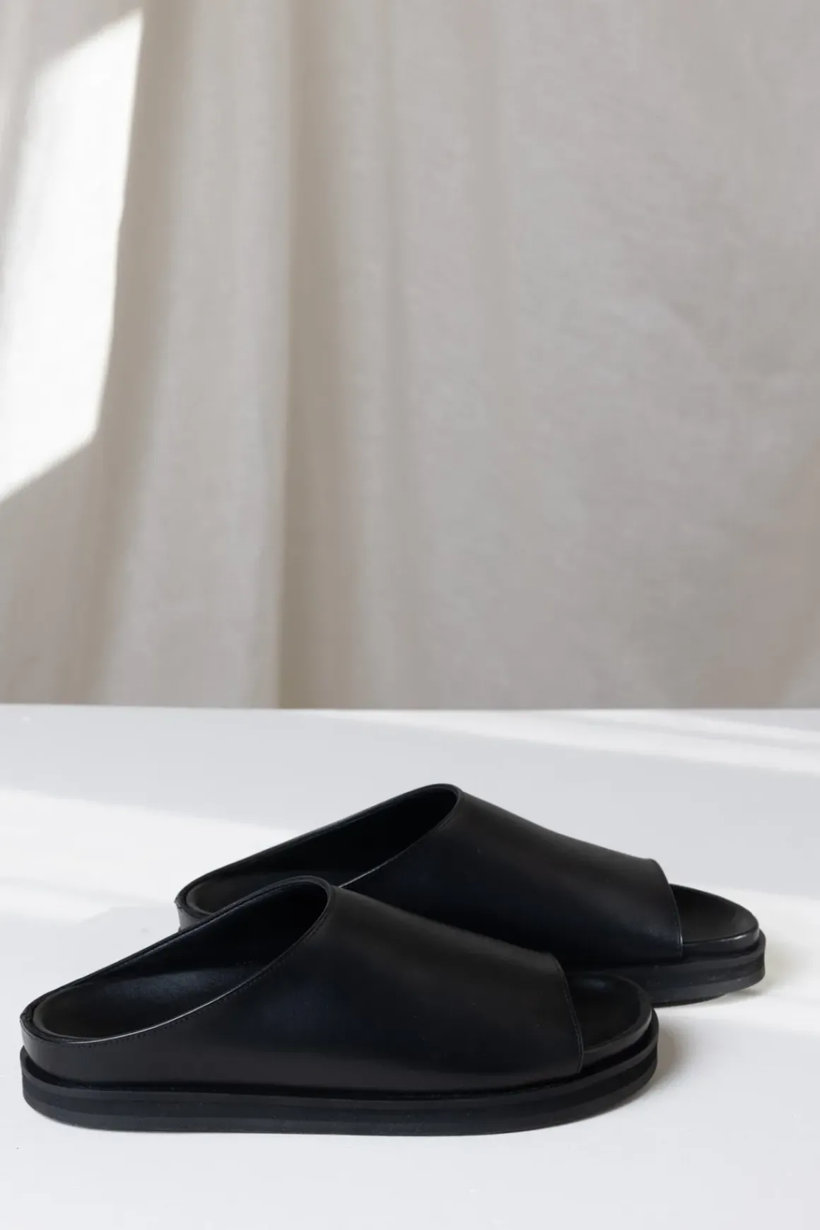 Sko - Slippers Julita Nappa Black