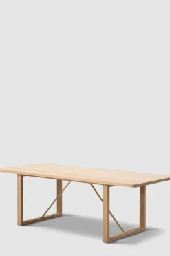 Sofabord - BM67 Lys oljet eik m/messing avstiver