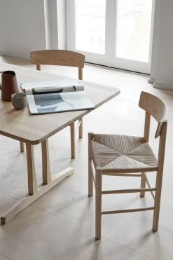 Spisestuestol - J39 Folkestolen Lys Oljet Eik / Naturfarget Papirgarn