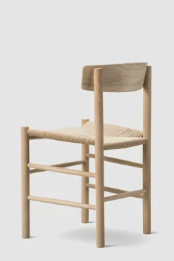 Spisestuestol - J39 Folkestolen Såpet Eik / Naturfarget Papirgarn