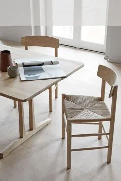 Spisestuestol - J39 Folkestolen Oljet Eik / Naturfarget Papirgarn