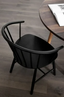 Spisestuestol - J64 Sortlakkert Ask