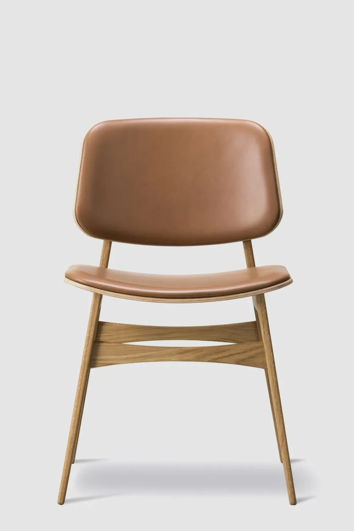 Spisestuestol - Søborg 3052 Lakkert Eik / 95 Cognac Lær