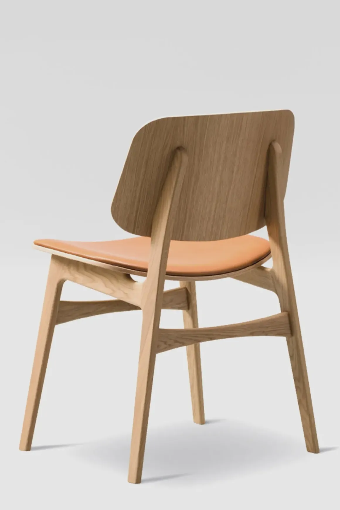 Spisestuestol - Søborg 3051 Lakkert Eik /75 Cognac Lær