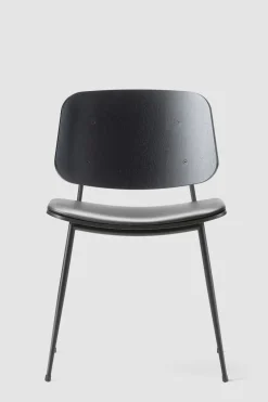 Spisestuestol - Søborg 3061 Sortlakkert/Krom Eik / 98 Sort Lær