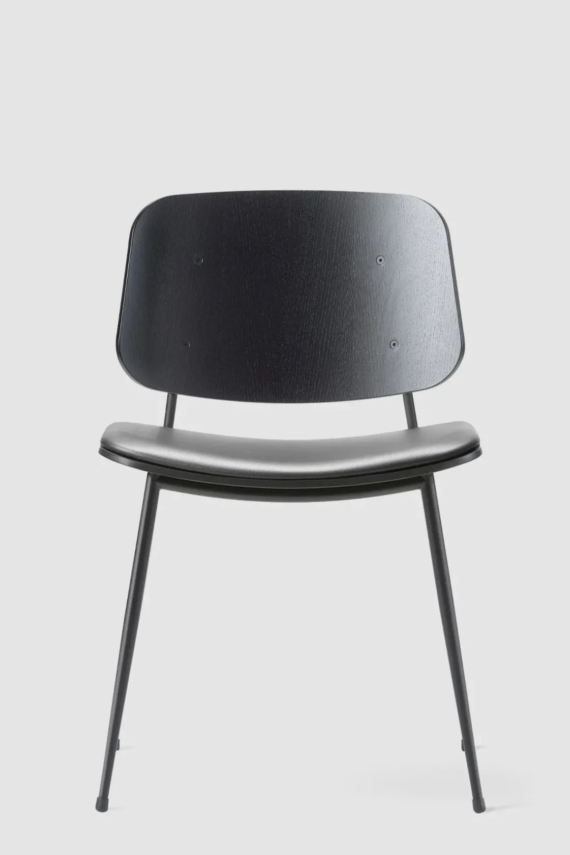 Spisestuestol - Søborg 3061 Sortlakkert/Krom Eik / 98 Sort Lær