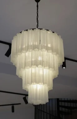 Taklampe - Fontaine Chandelier 4-layer Sort/Hvit