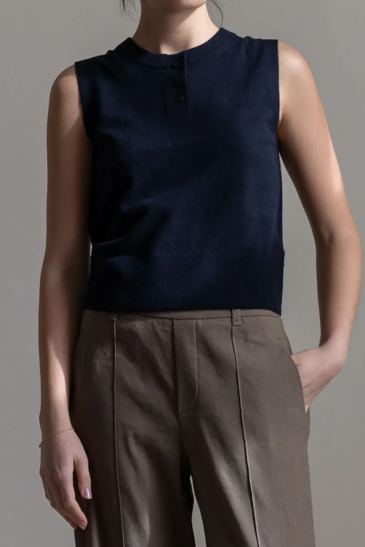 Topp - Henly Crew NK Shell