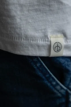 T-Skjorte - The Slub Vee Bright White