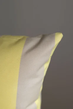 Utepute - Barriere 40x50cm Lemon/Sand Stripe