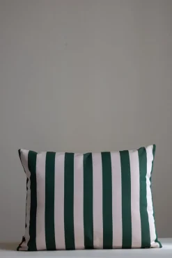 Utepute - Barriere 40x50cm Light Apricot/Dark Green