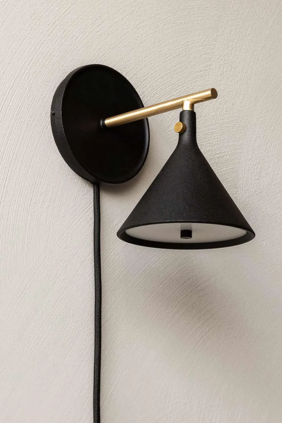 Vegglampe - Cast Sconce