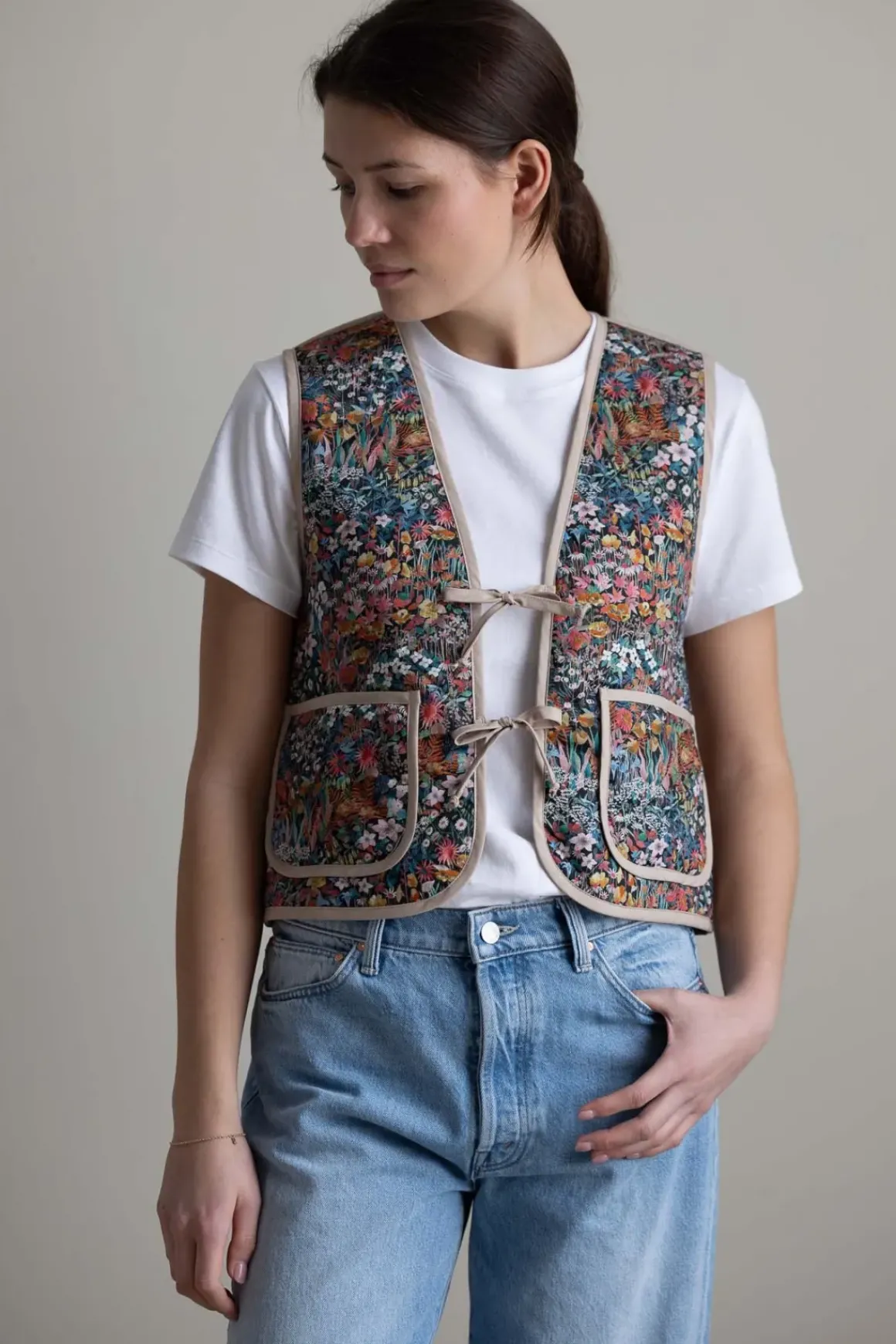 Vest - Daisy Faria Flowers/Empress Blue