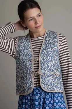 Vest - Daisy Faria Flowers/Empress Blue