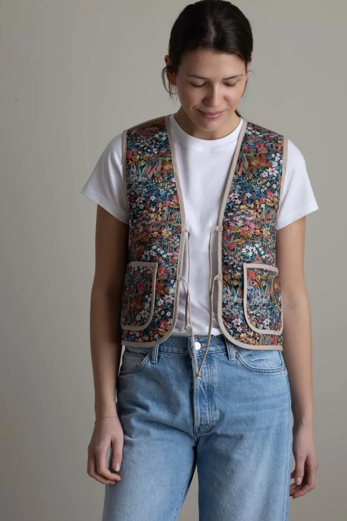 Vest - Daisy Faria Flowers/Empress Blue