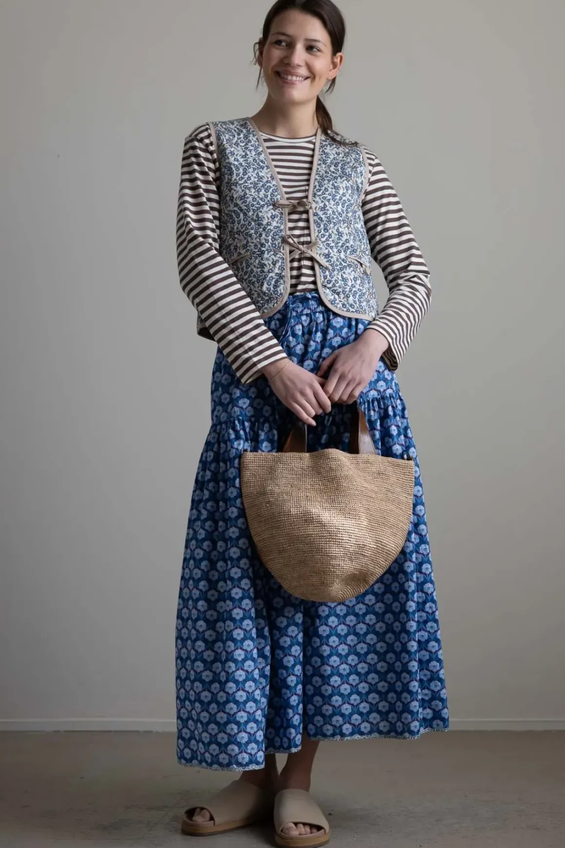 Vest - Daisy Faria Flowers/Empress Blue