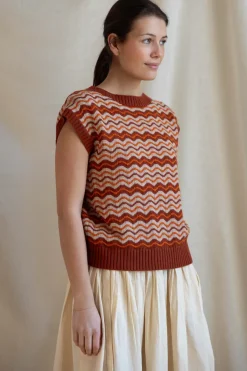 Vest - Wave Stripe Knitted